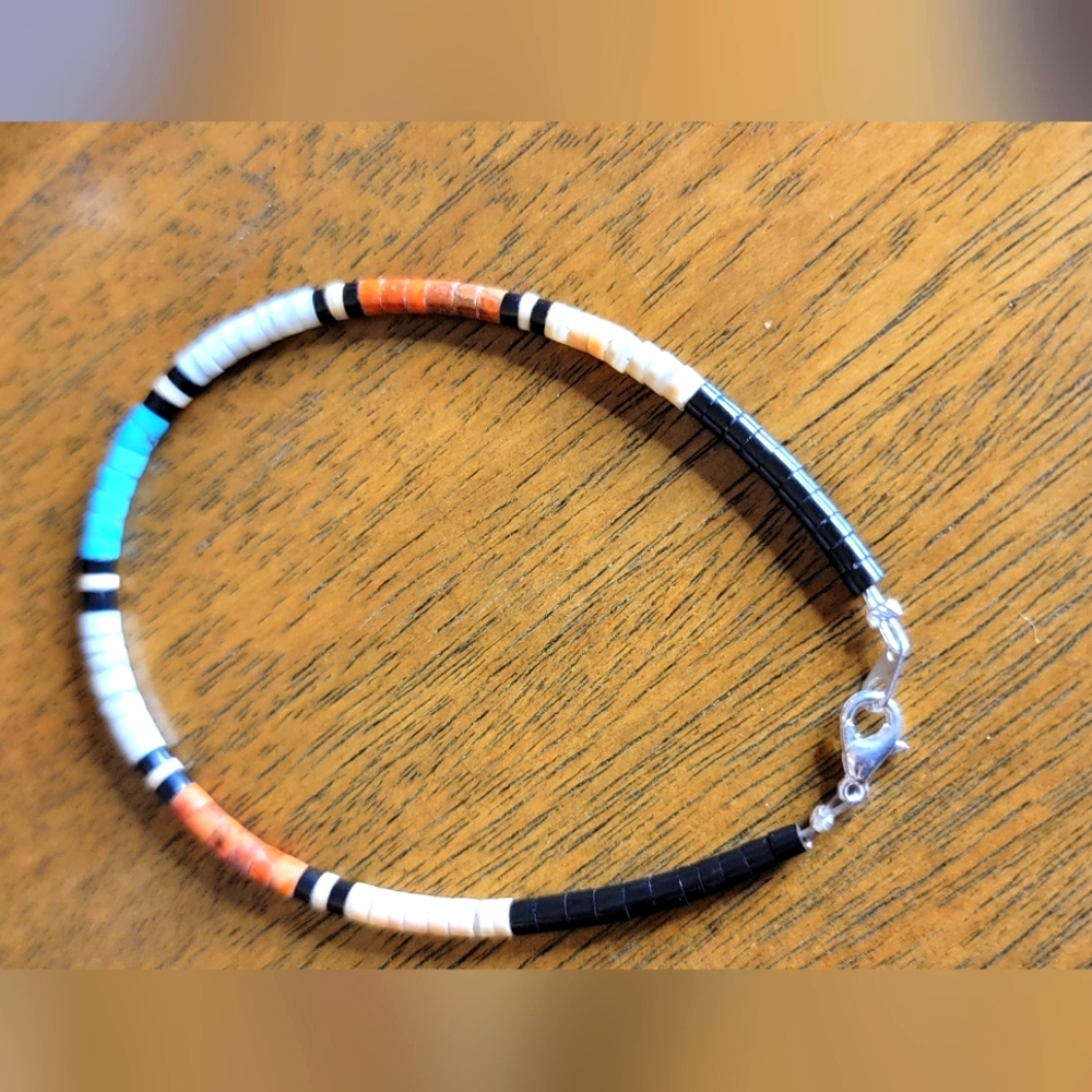 Native American Santo Domingo bead bracelet